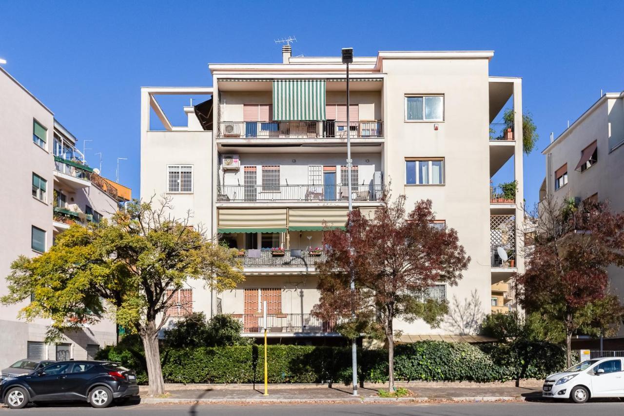 Bmga L Incredible 3bdr With Balcony In City Center Apartment Rom